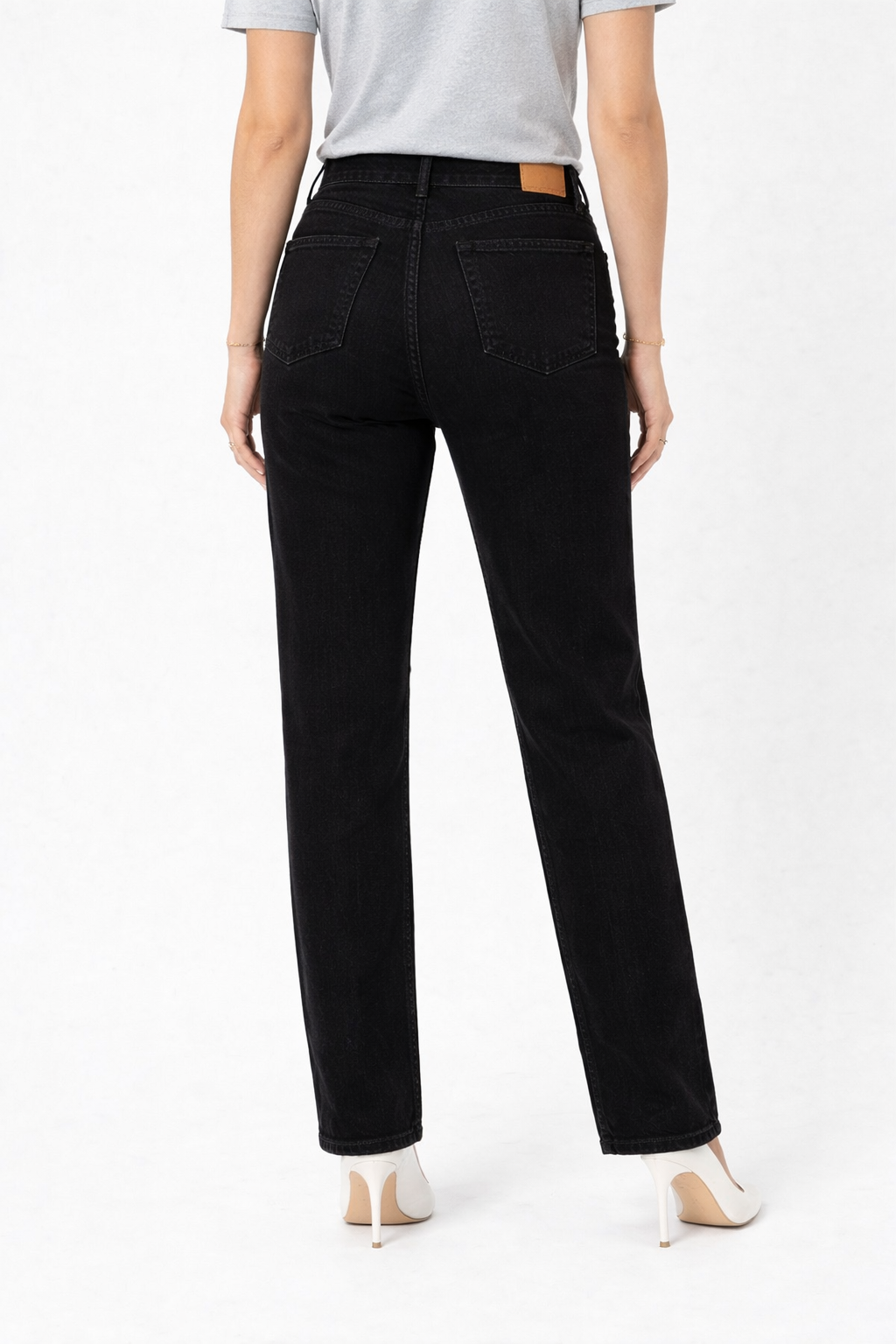 Men Relaxed Drip Faded Jeans